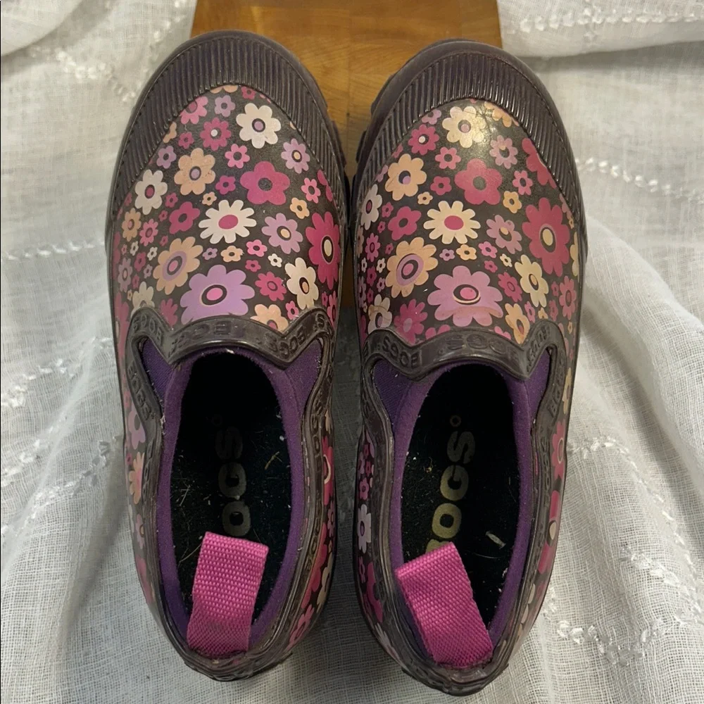 Bogs rain rubber shoes stamped sz 1